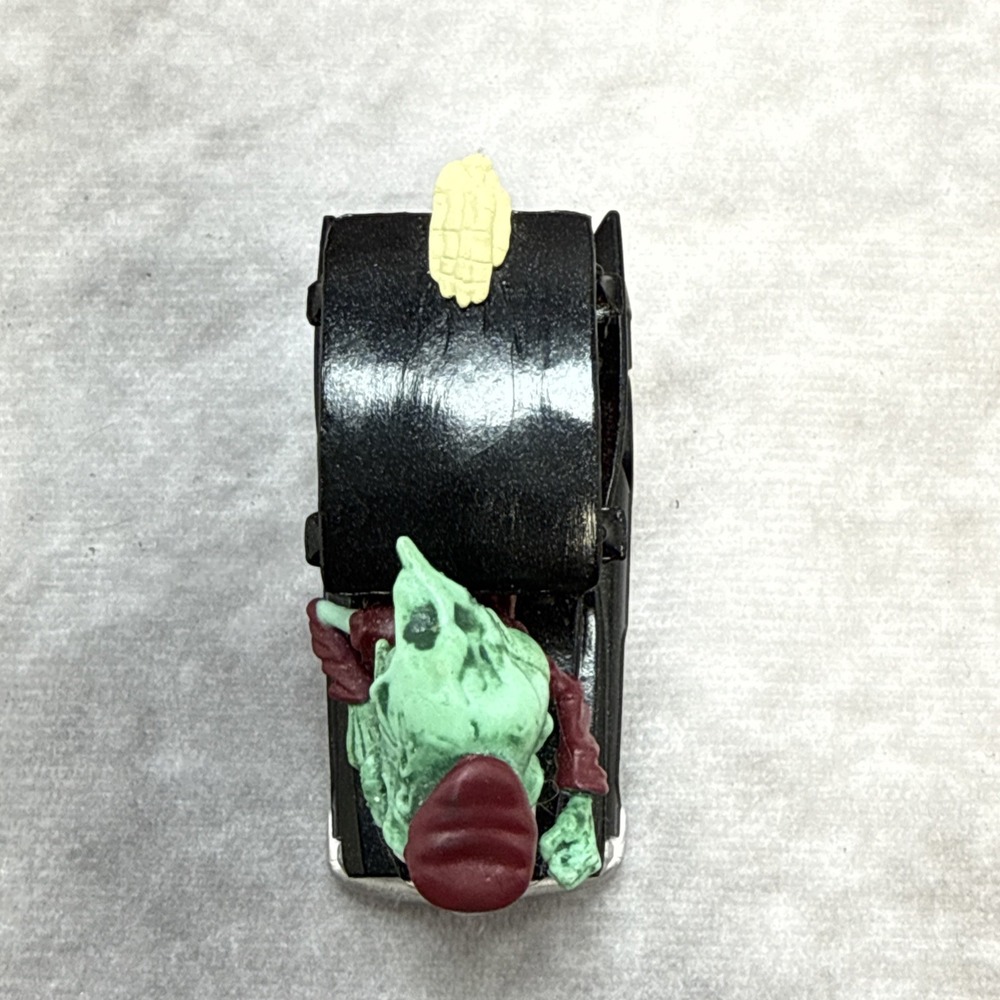 Monster 500 Zoom Zombie Diecast Hearse Car 2013 Creata Toys R Us Exclusive EUC - Picture 8 of 10